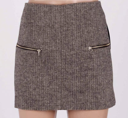 "Falda ZARA Espiga Urbana con Detalles Metálicos"