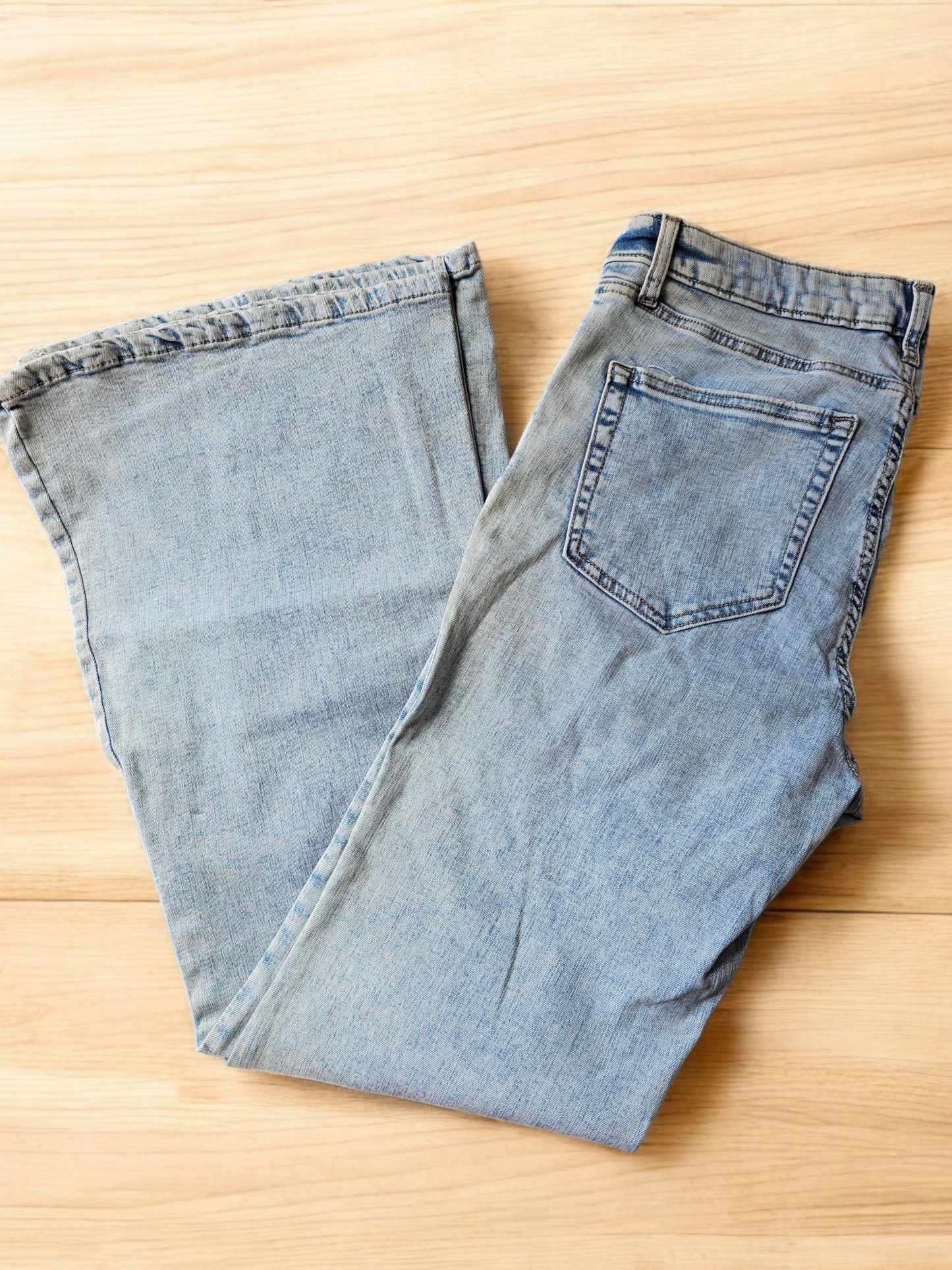 "Jeans Flare Vintage - Estilo Retro Chic"