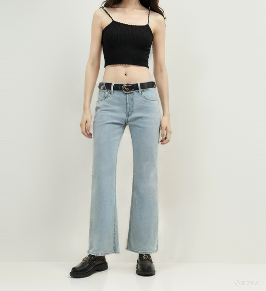 "Jeans Flare Vintage - Estilo Retro Chic"