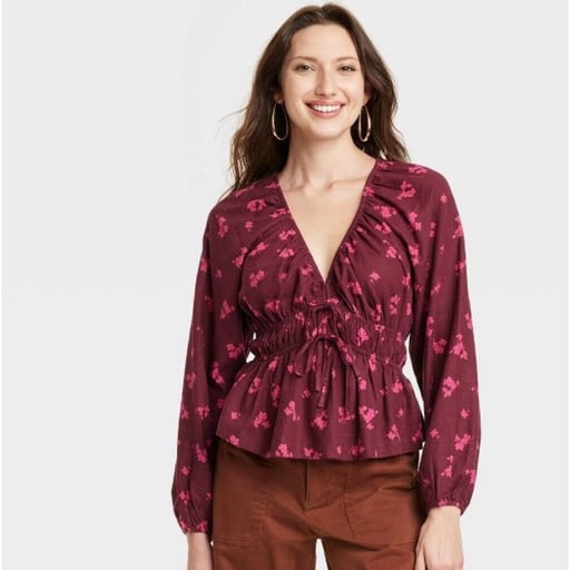 Blusa Romántica Floral en Borgoña