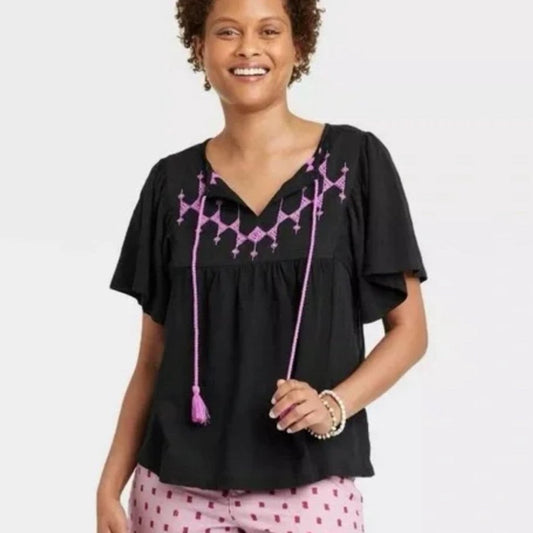 Blusa Bohemia Veraniega con Detalles en Rosa